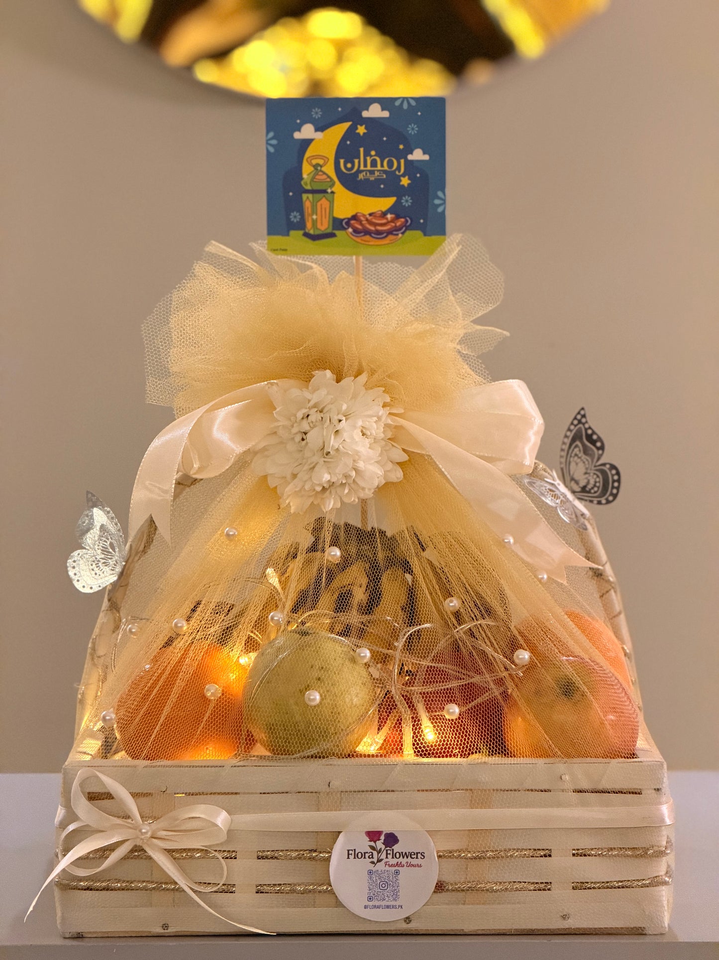 Noor-e-Chand Fruit Hamper